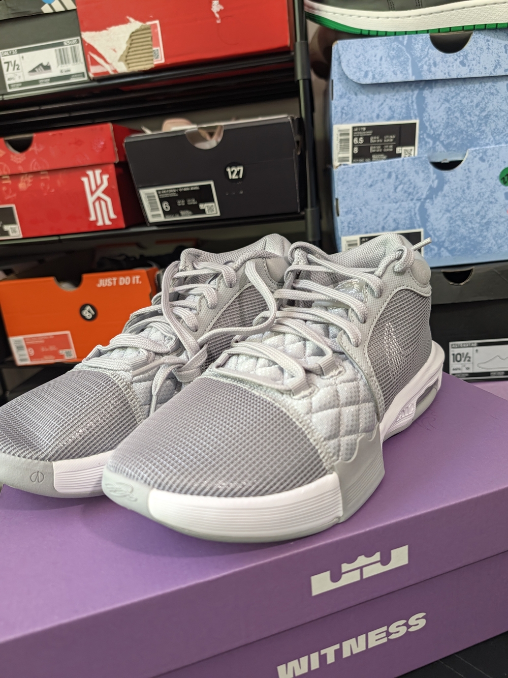 Nike LeBron Witness VIII TB